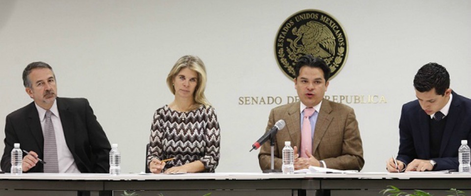 Presentan organizaciones sociales y senadores Ley General de Obesidad