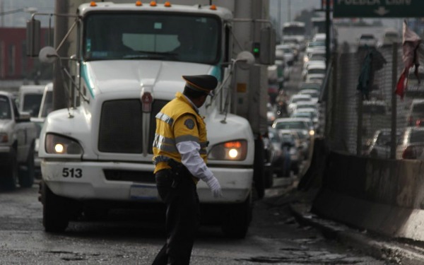 Desconocen existencia de Reglamento de tránsito transporte de carga en la Ciudad de México