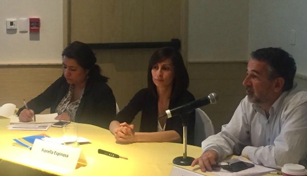 La regulación es simulación: los niños mexicanos siguen bombardeados de publicidad de comida chatarra (resultados de monitoreo en televisión abierta y sondeo)