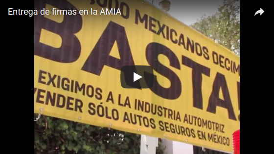 Entrega de firmas en la AMIA