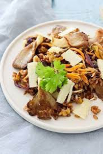 Ensalada de centeno y setas emplatada