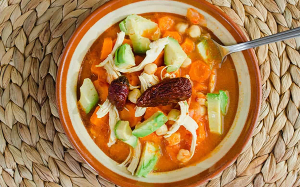 El poder de… El caldo tlalpeño
