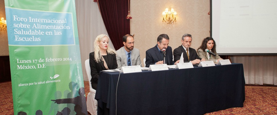 Llaman expertos a una verdadera regulación de alimentos en escuelas